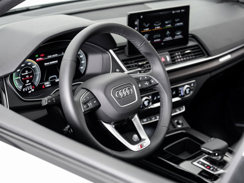 Used 2024 Audi Q5 e Premium Plus image 9
