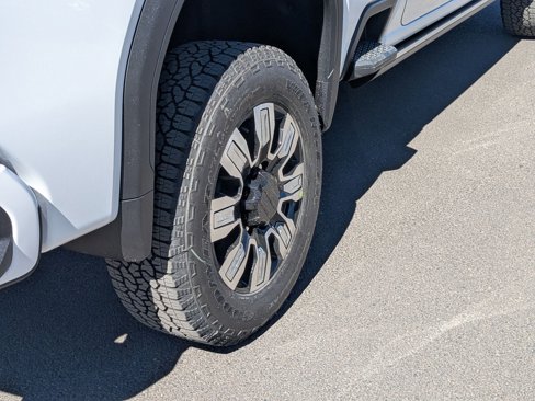 New 2026 GMC Sierra 3500 Denali w/ Denali Reserve Package image 16