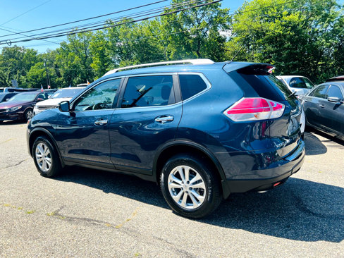 Used 2016 Nissan Rogue SV image 3