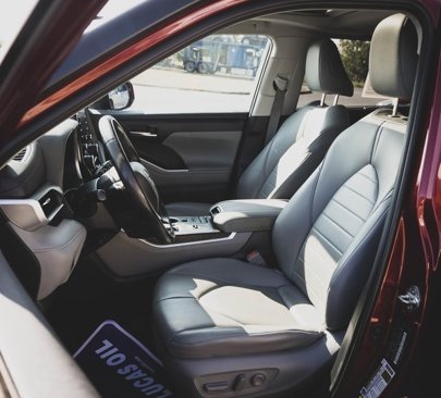 Used 2020 Toyota Highlander XLE image 20