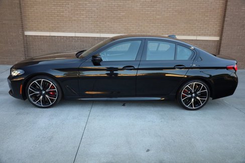 Used 2022 BMW 540i w/ M Sport Package image 3