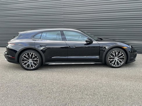 Certified 2024 Porsche Taycan 4 Cross Turismo w/ Premium Package image 9