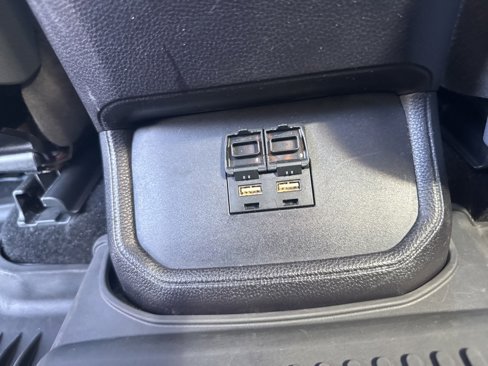 Used 2021 Toyota Highlander XLE image 40