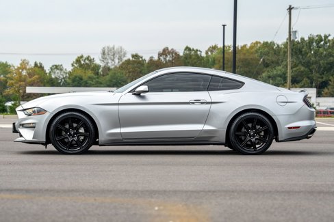 Used 2019 Ford Mustang Coupe w/ Black Accent Package image 9