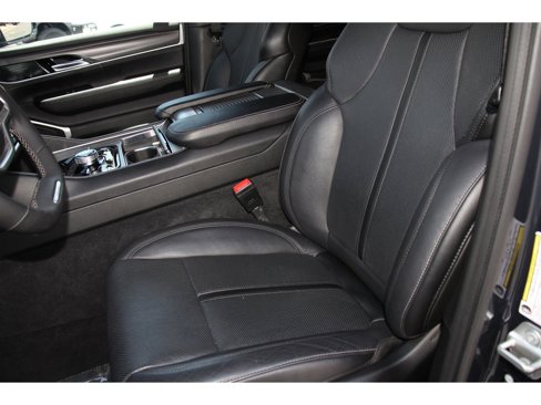 Used 2024 Jeep Wagoneer L Series III image 16
