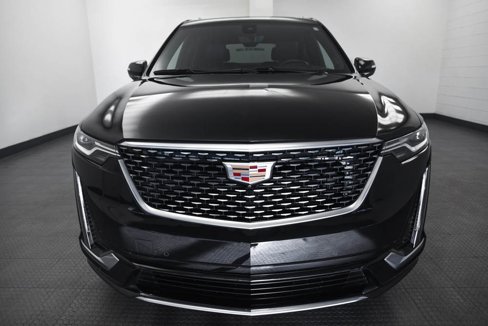 Used 2024 Cadillac XT6 Premium Luxury w/ Technology Package image 2