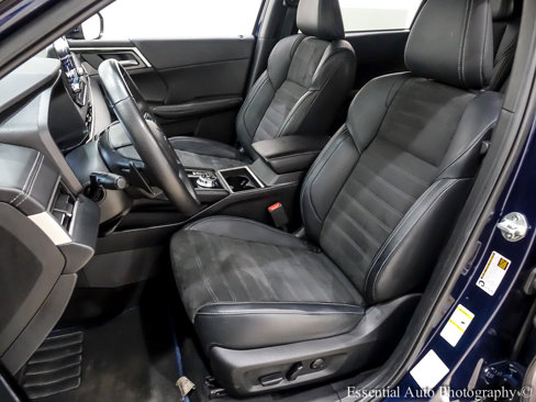 Used 2023 Mitsubishi Outlander SE image 12