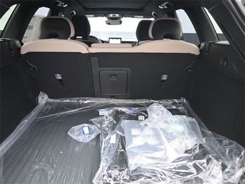 New 2026 Volvo XC60 B5 Plus w/ Protection Package Premier image 31