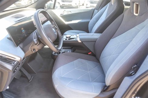 Used 2025 BMW iX xDrive50 w/ Convenience Package image 17