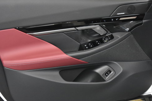 New 2026 BMW 530i xDrive w/ Executive Package image 3