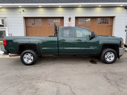 Used 2018 Chevrolet Silverado 2500 W/T image 2