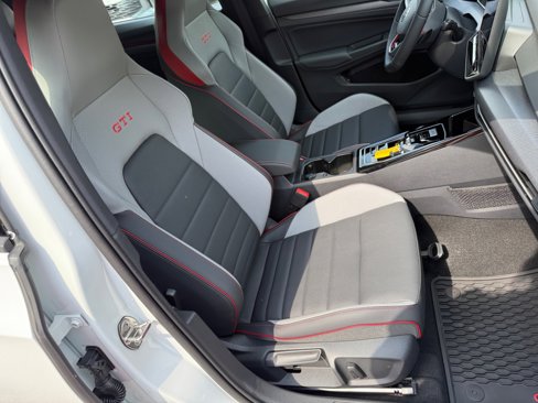 New 2025 Volkswagen GTI SE image 28