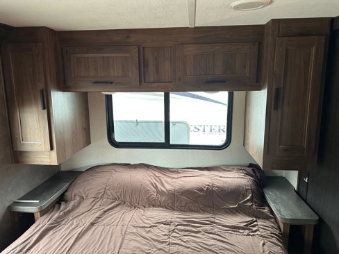 Used 2019 Ford E-450 and Econoline 450 Super Duty w/ Motorhome Prep Package image 38