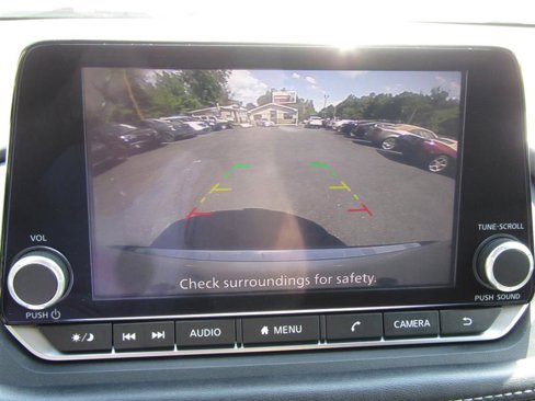 Used 2022 Nissan Rogue SV image 18
