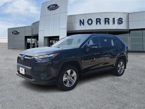 Used 2024 Toyota RAV4 XLE image 2