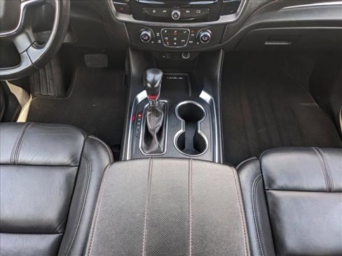 Used 2022 Chevrolet Traverse RS image 12