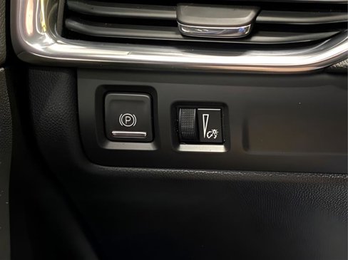 Used 2020 Cadillac XT4 Sport image 15