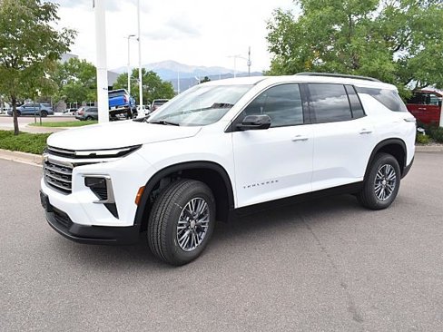 New 2026 Chevrolet Traverse LT w/ LPO, Floor Liner Package image 3