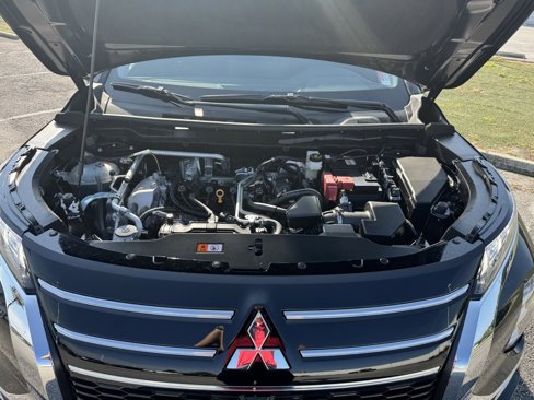 New 2025 Mitsubishi Outlander SE image 36