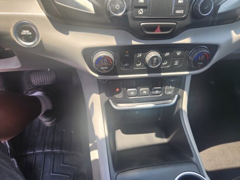 Used 2019 GMC Terrain SLT image 15
