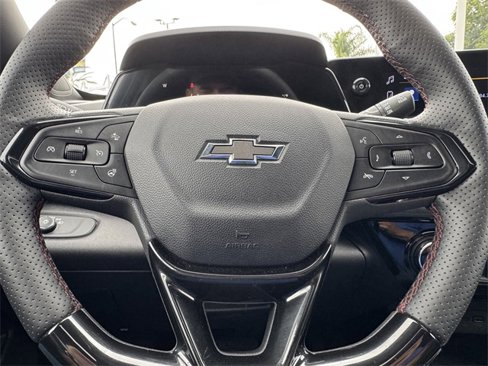 Used 2025 Chevrolet Trax RS w/ Sunroof Package image 23