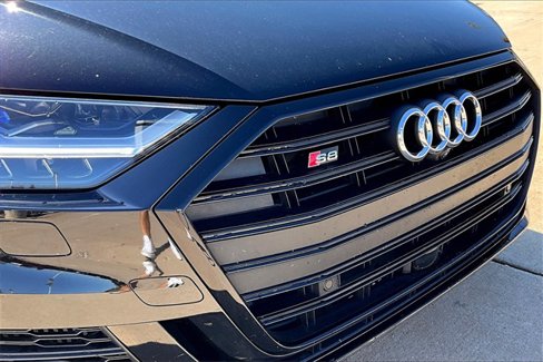 Used 2020 Audi S8 L w/ S8 Executive Package image 30