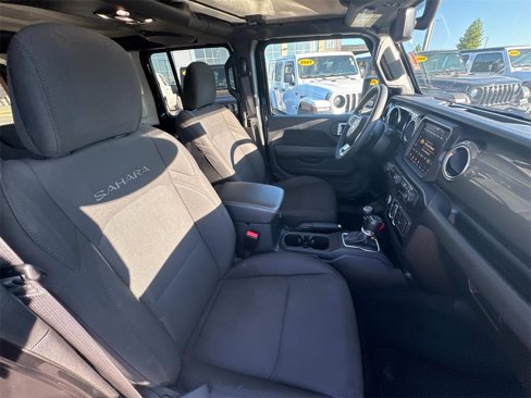 Used 2023 Jeep Wrangler Sahara image 14