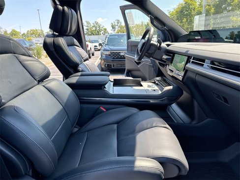 New 2025 Lincoln Navigator L Reserve w/ Jet Appearance Package image 23