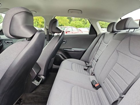 Used 2025 Kia K4 EX image 27