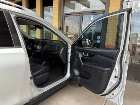 Used 2018 Nissan Rogue SL image 22