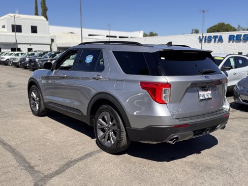 Certified 2023 Ford Explorer XLT w/ Equipment Group 202A image 7