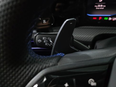 Used 2024 Volkswagen Golf R image 23