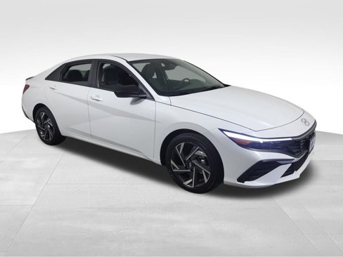 New 2025 Hyundai Elantra Sport image 7