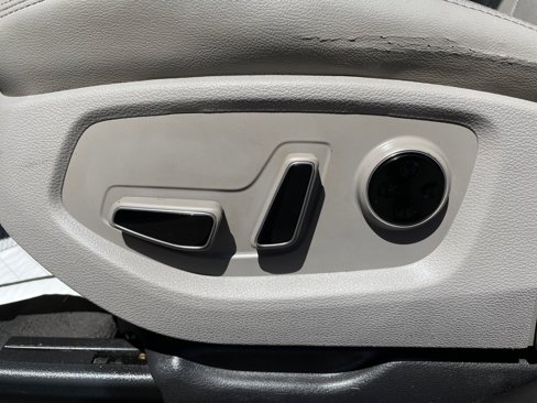 Used 2015 Hyundai Genesis 3.8 image 13