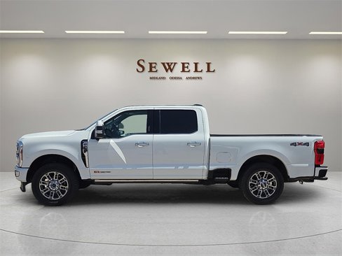 Used 2024 Ford F250 Limited image 2