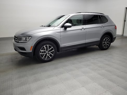 Used 2021 Volkswagen Tiguan SEL image 2