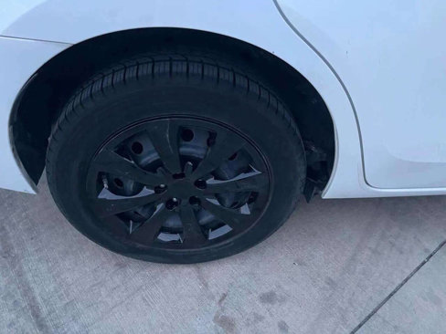 Used 2018 Toyota Corolla LE image 19