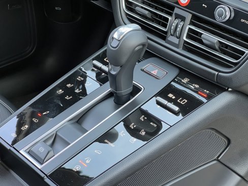 New 2026 Porsche Macan GTS image 33