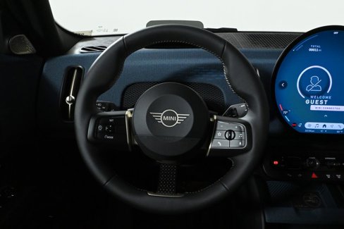Used 2025 MINI Cooper Countryman SE w/ Comfort Package Max image 18