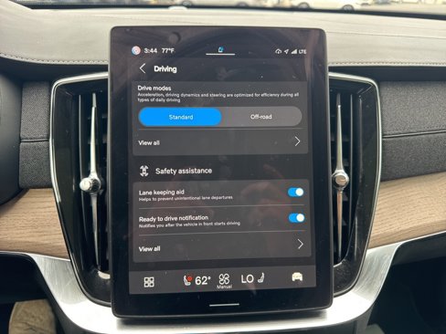 Certified 2025 Volvo XC90 B5 Plus image 18