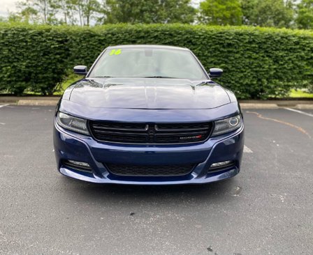 Used 2016 Dodge Charger SXT image 2