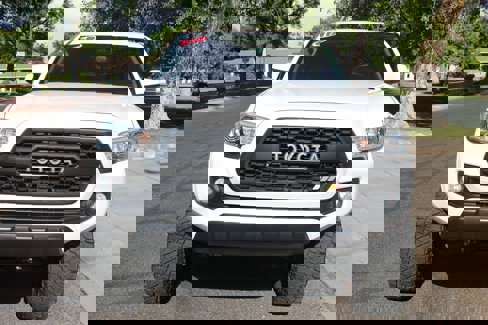 Used 2017 Toyota Tacoma SR5 image 4
