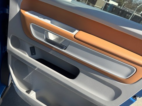 New 2025 Volkswagen ID. Buzz 1st Edition image 24