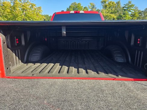 Used 2025 Ford F250 Lariat w/ Tremor Off-Road Package image 13
