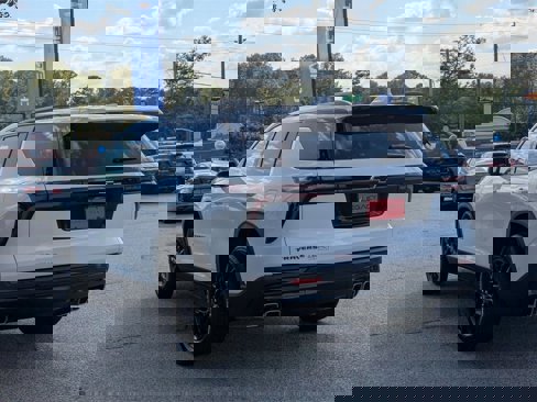 New 2026 Chevrolet Traverse LT w/ Enhanced Driving Package image 7