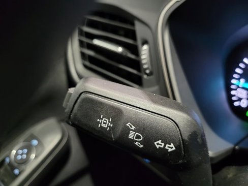 Used 2022 Ford Escape SE image 41
