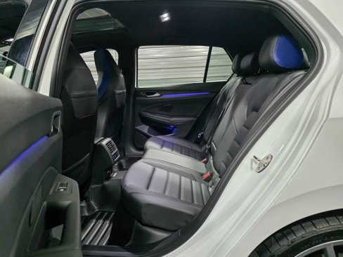 Used 2024 Volkswagen Golf R image 17