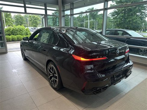 New 2025 BMW 760i xDrive w/ Executive Package image 4