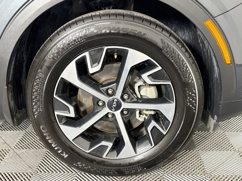 Used 2025 Kia Sportage EX image 31