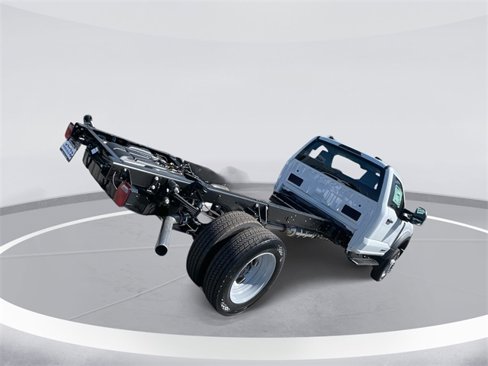 New 2025 Ford F550 4x4 Regular Cab Super Duty image 4